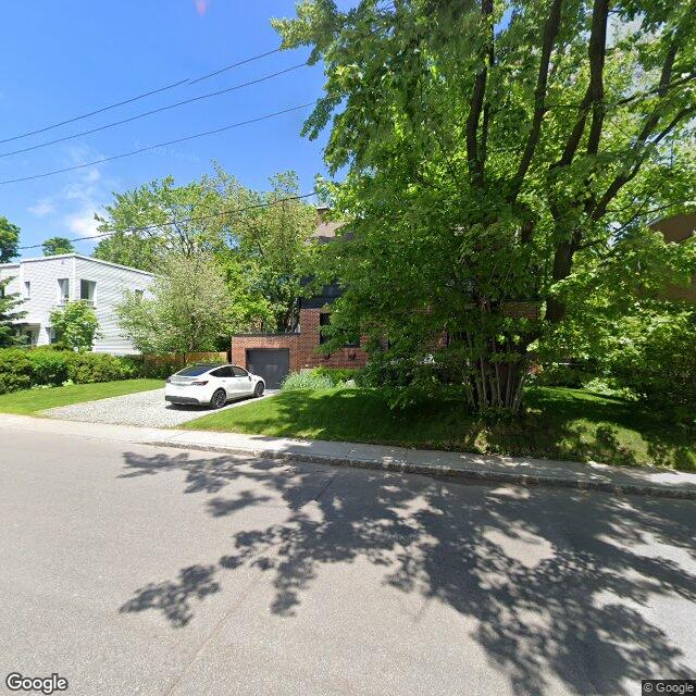 1214 Av. Maguire