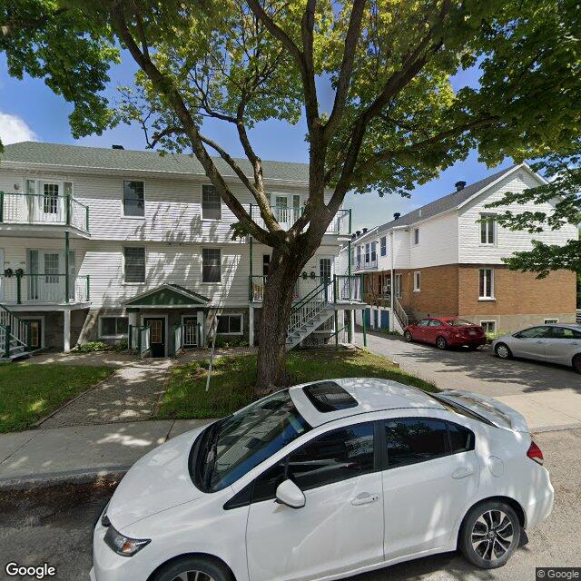 1272 Av. William