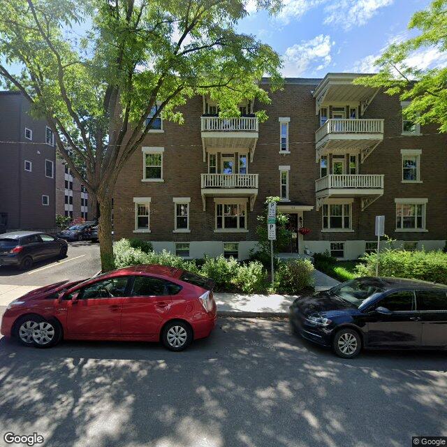 1A-810 Av. Moncton