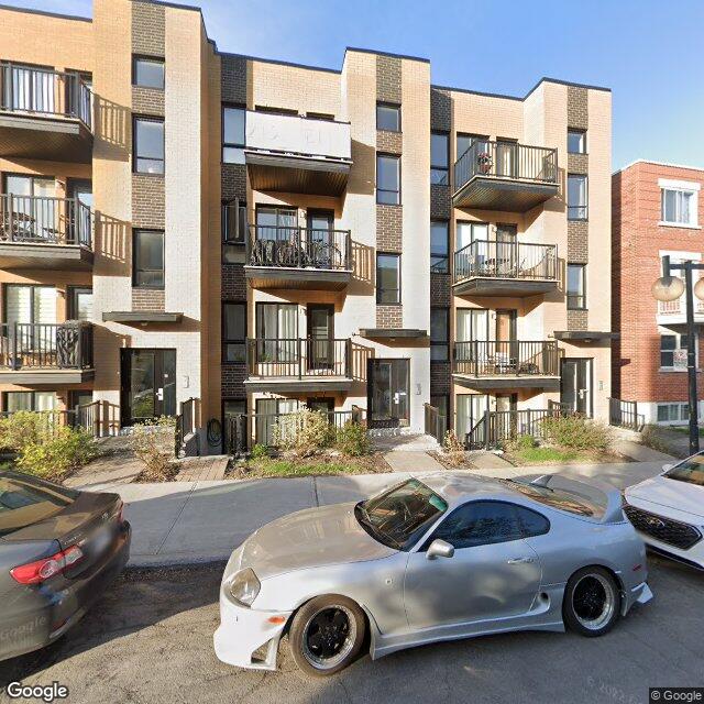 3 8404 Rue St-André
