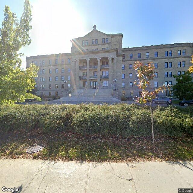 302-7400 Boul. St-Laurent