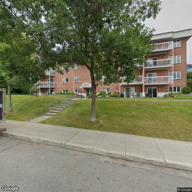 403-3496 Rue Vautelet