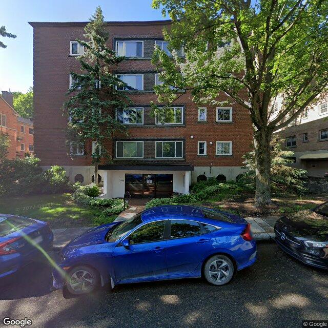 407-3380 Av. Ridgewood