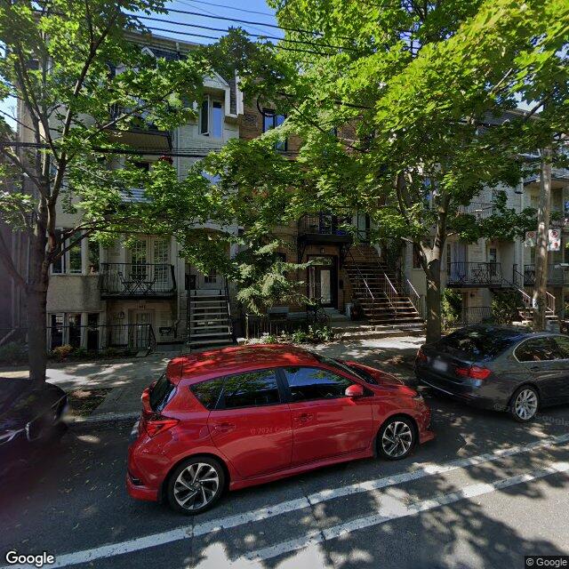 4462 Av. Laval