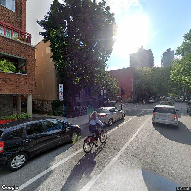 5252 rue Hutchison