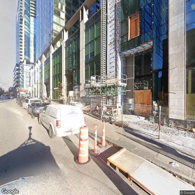 804 1051 Rue de la Montagne